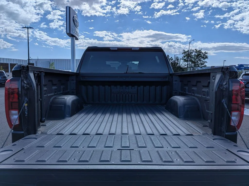 Used 2024 Onyx Black GMC Elevation image 6