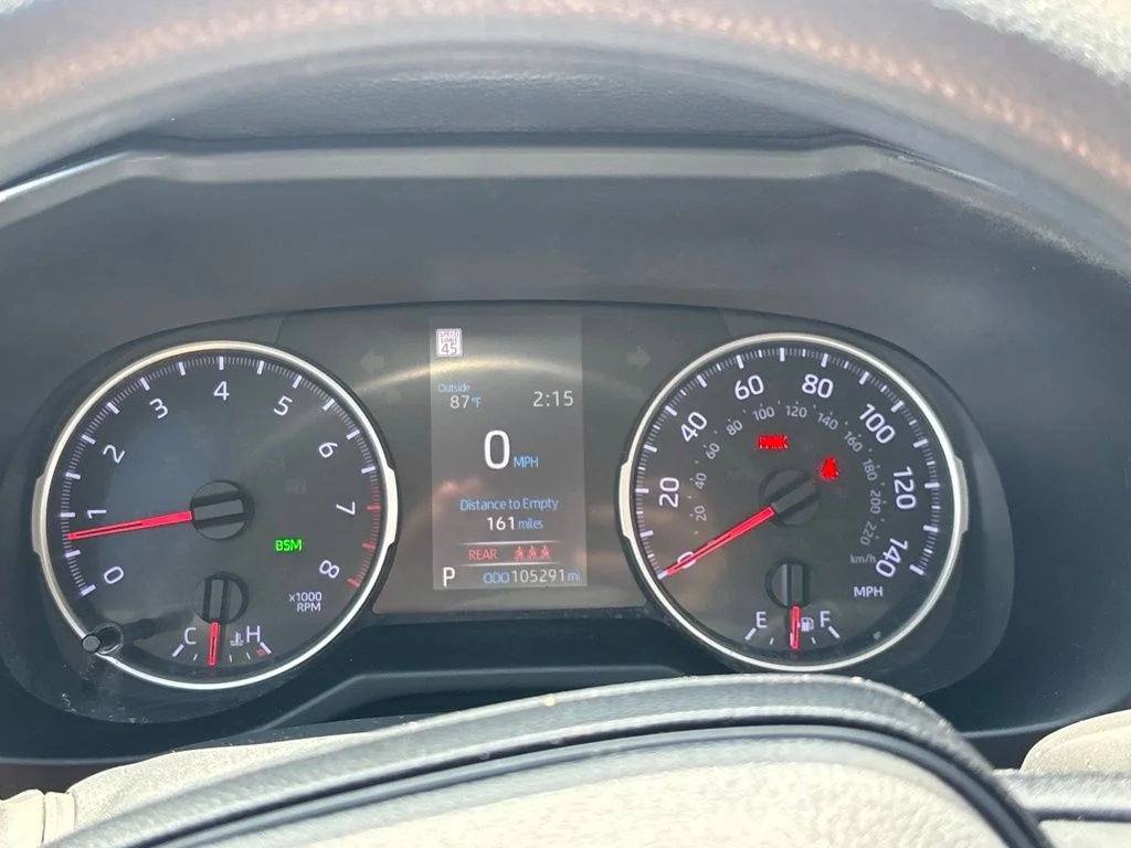 Used 2019 Gray Toyota XLE image 22