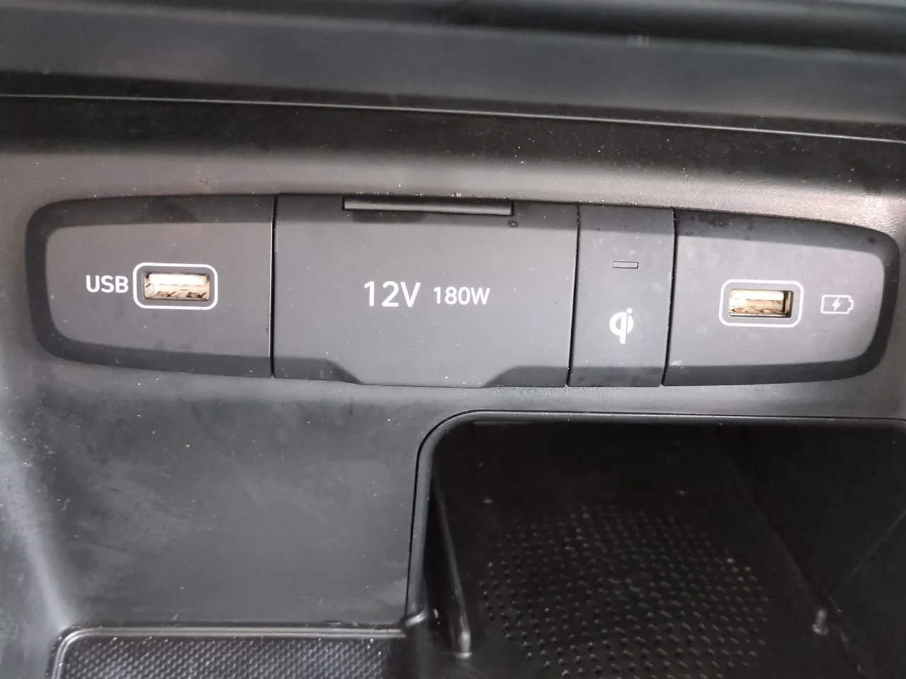 Used 2022 Hampton Gray Hyundai SEL image 21
