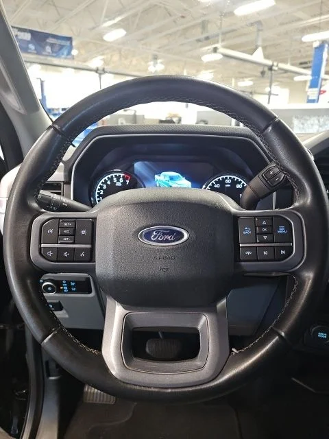 Used 2023 Black Ford XLT image 15