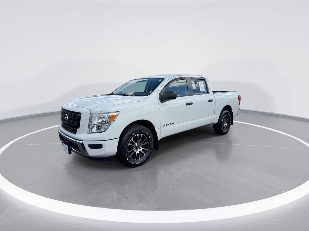 Certified Used 2022 White Nissan SV image 4