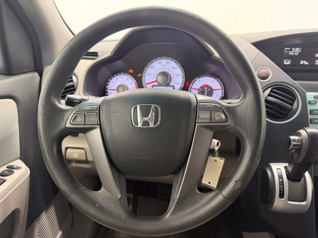 Used 2010 Alabaster Silver Metallic Honda EX image 23