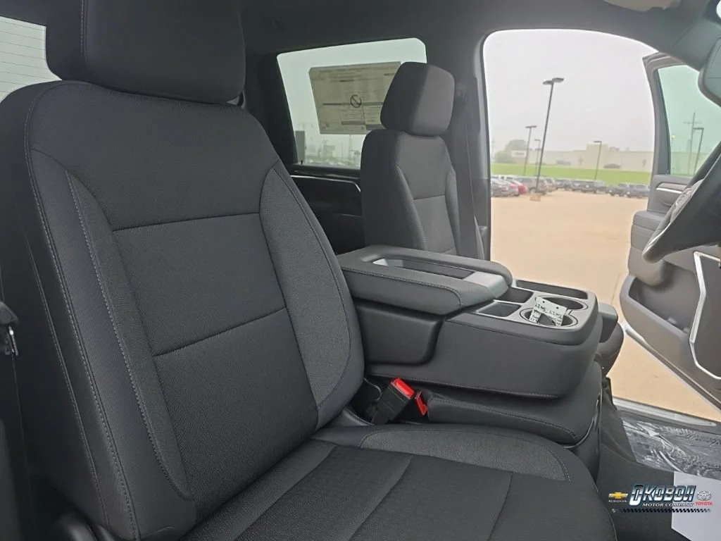 New 2026 Summit White Chevrolet LT image 24