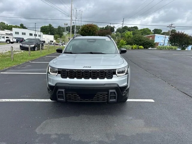 New 2026 Silver Zynith Clear-Coat Exterior Paint Jeep Limited image 2