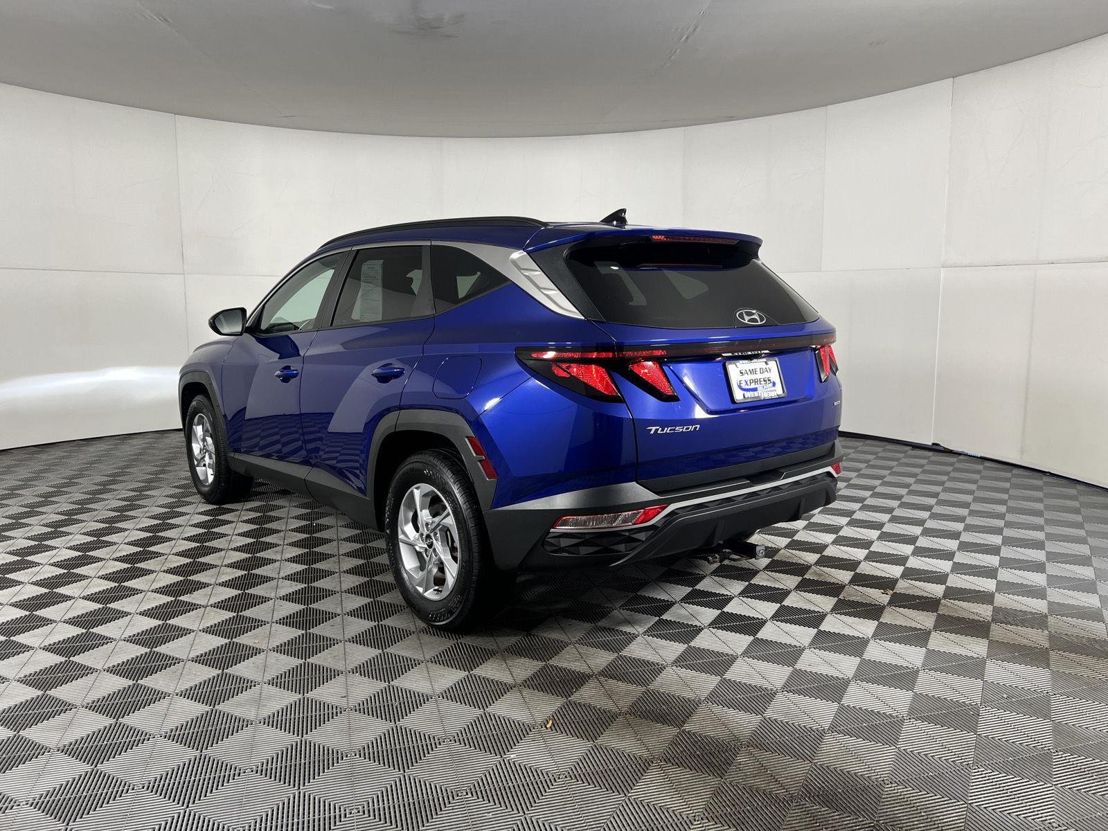 Used 2024 Intense Blue Hyundai SEL image 5