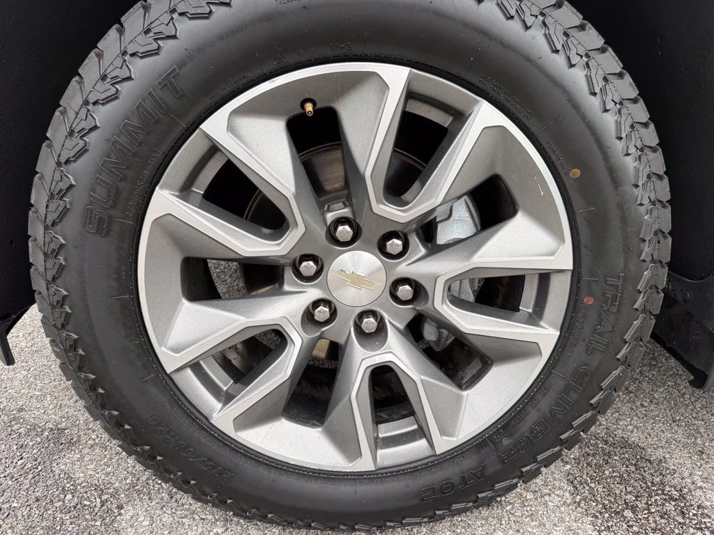 Used 2021 Gray Chevrolet LT image 21