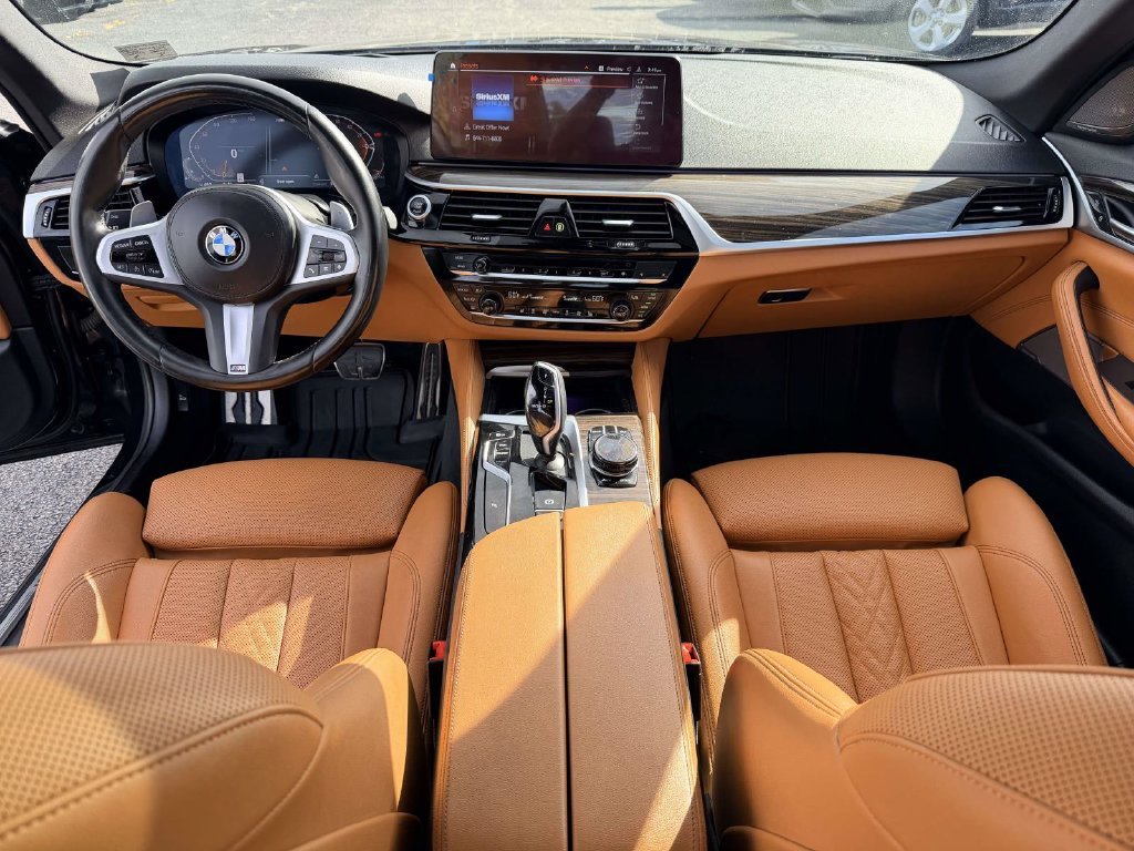 Used 2022 Black BMW 540i image 17