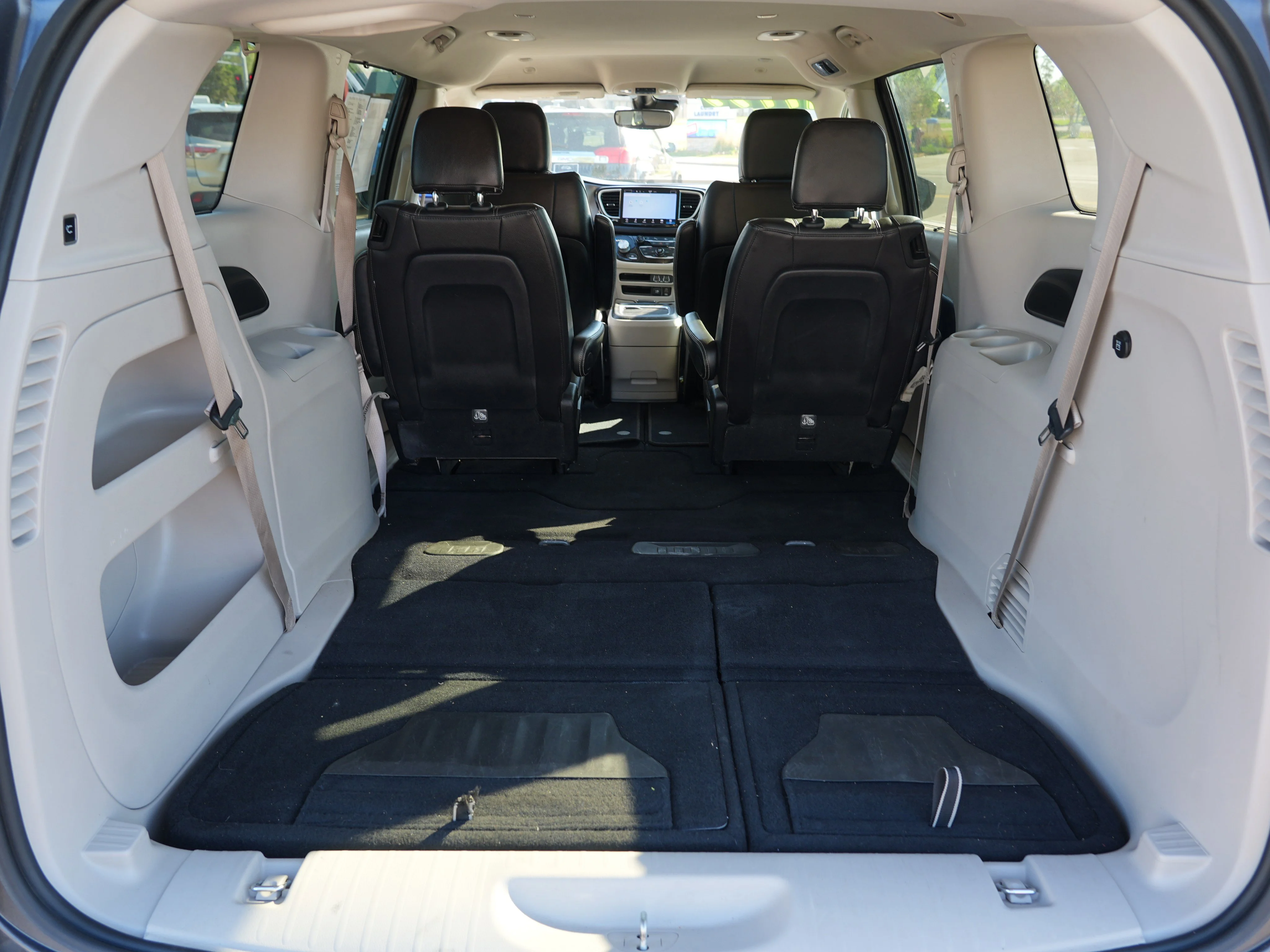 2022 Chrysler Pacifica Touring L - Photo 26