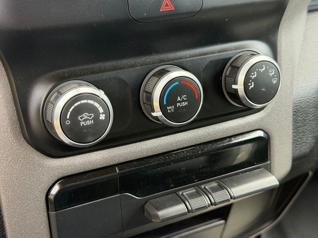 Used 2019 Billet Silver Metallic Clearcoat Ram Tradesman image 10