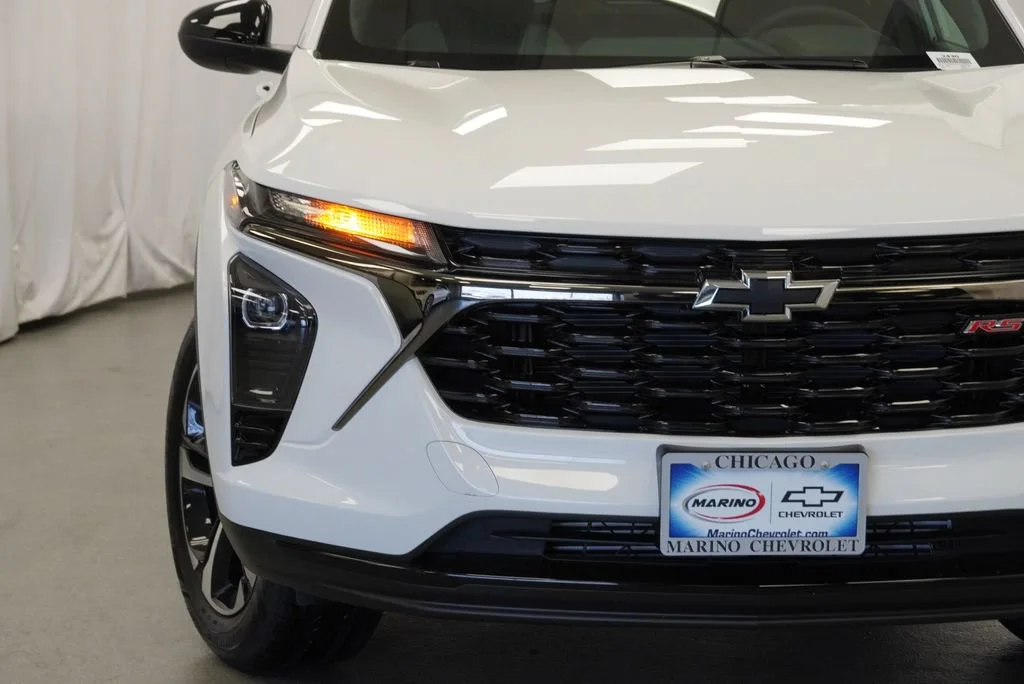 New 2026 Summit White Chevrolet 1RS image 33