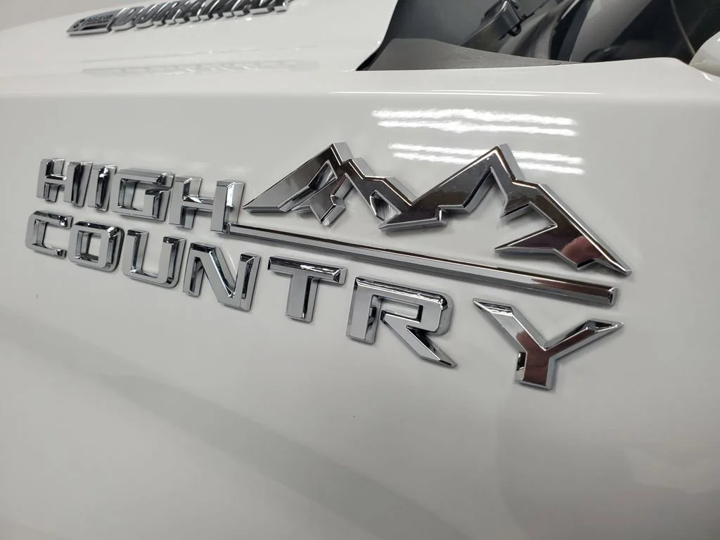 Used 2015 Summit White Chevrolet LT image 23