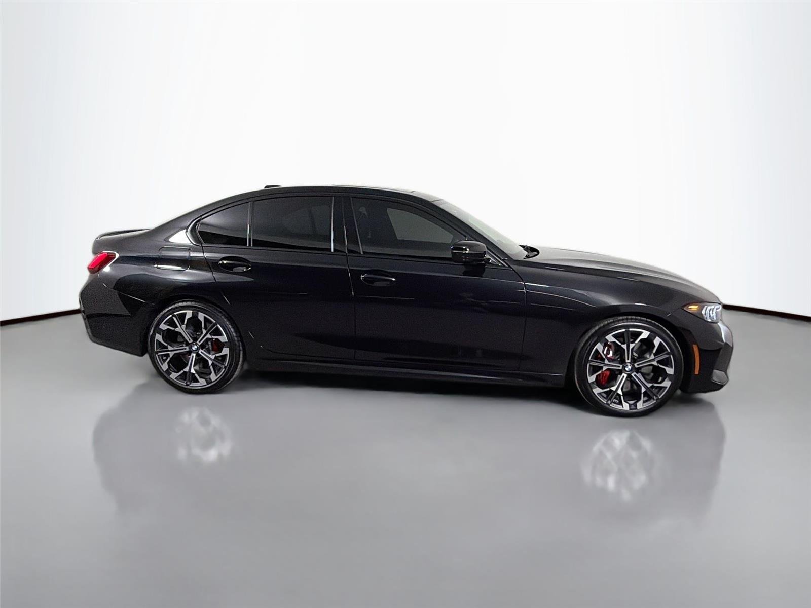 New 2026 Black Sapphire Metallic BMW 330i NA image 5