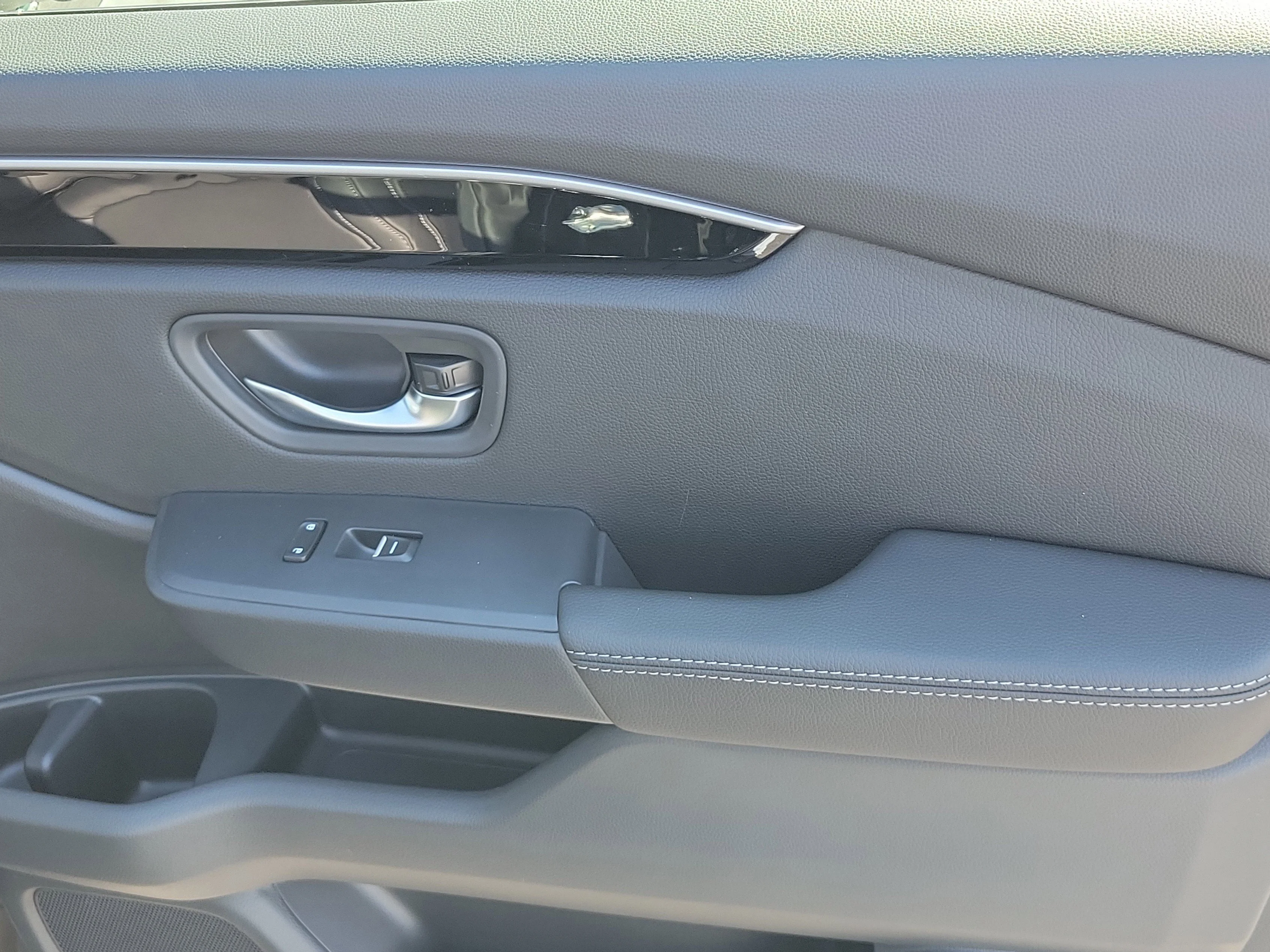 New 2026 Sonic Gray Pearl Honda EX-L image 13
