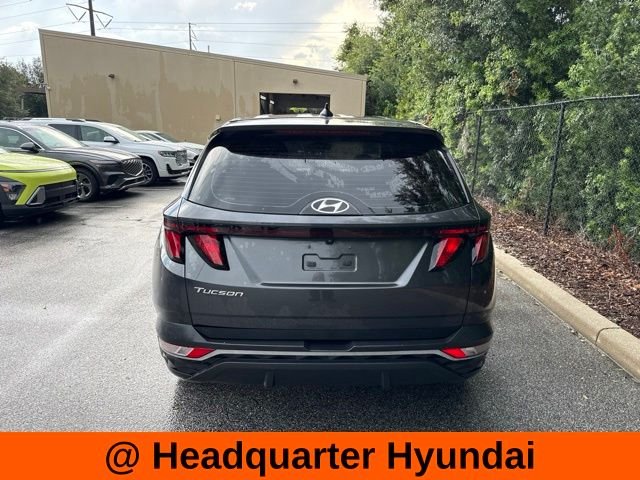 Certified Used 2022 Gray Hyundai SE image 4