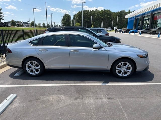 Certified Used 2025 Solar Silver Metallic Honda 1.5T LX image 6