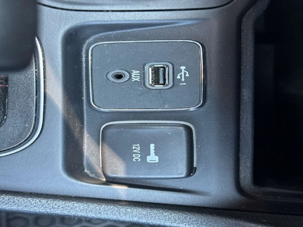 Used 2019 Pearl White Pearlcoat Jeep Trailhawk image 46