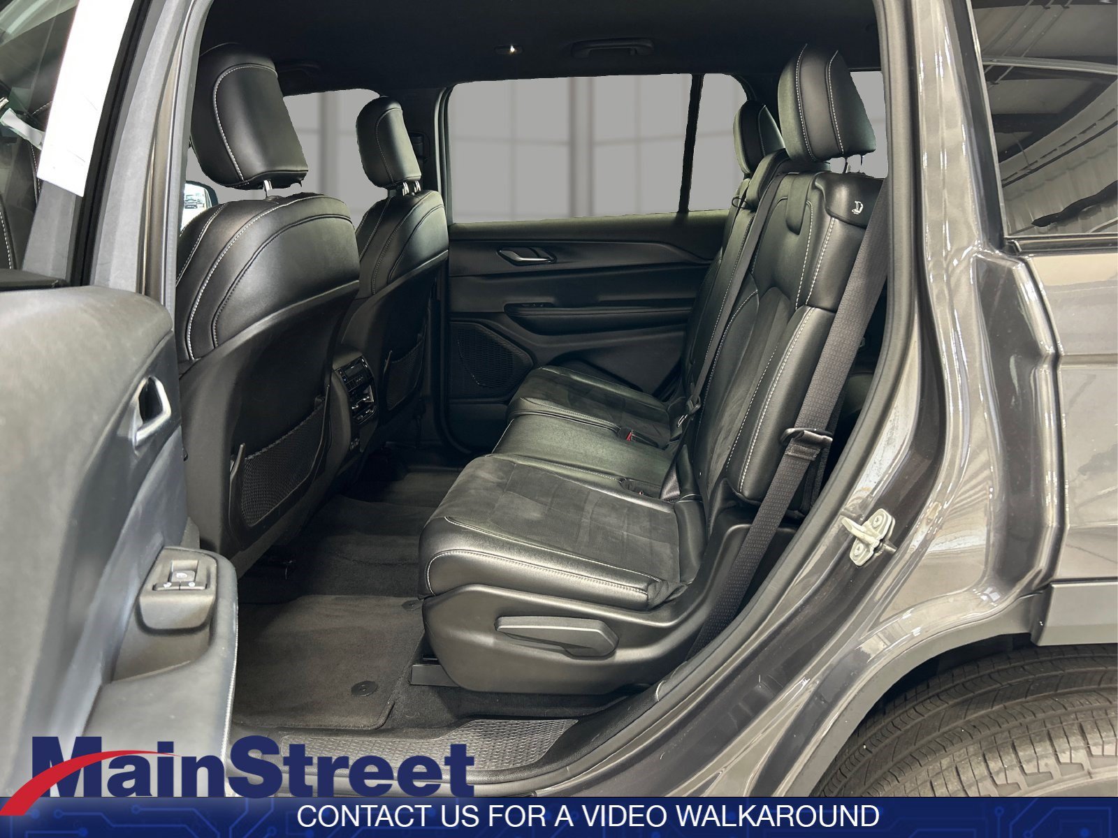 Used 2024 Baltic Gray Metallic Clearcoat Jeep Altitude image 10