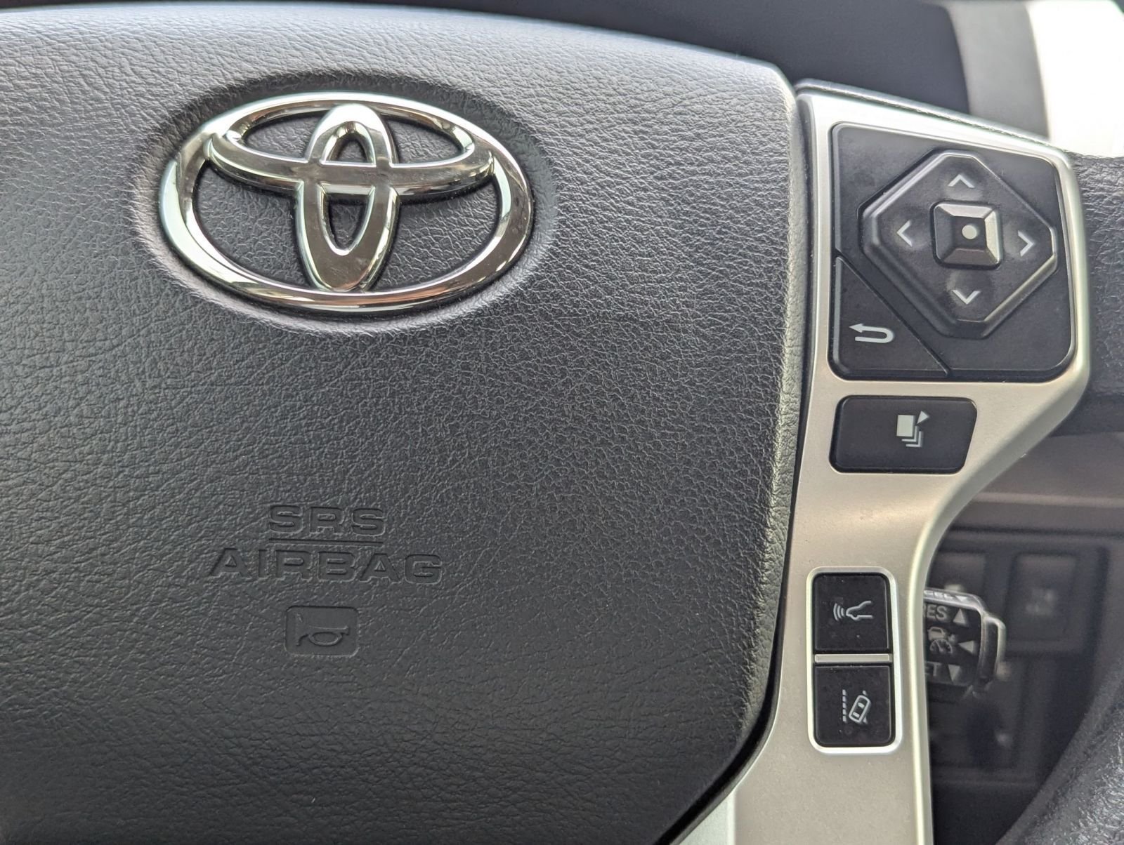 Used 2019 Gray Toyota SR5 image 15