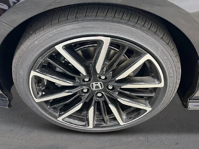 New 2026 Crystal Black Pearl Honda Touring image 13