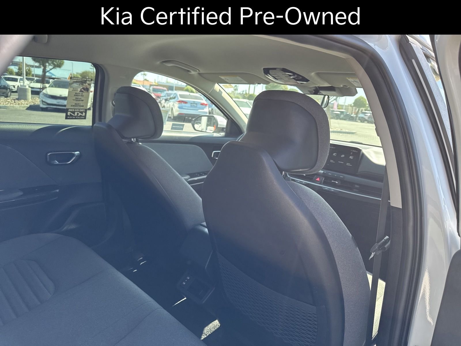 2025 Kia K4 EX - Photo 24