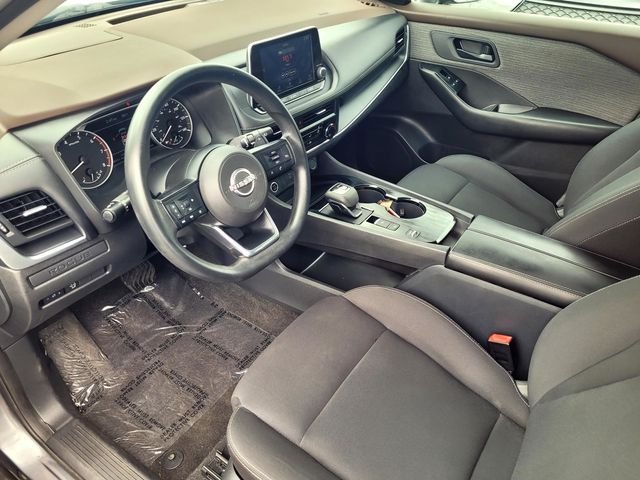 Used 2023 Gray Nissan S image 13
