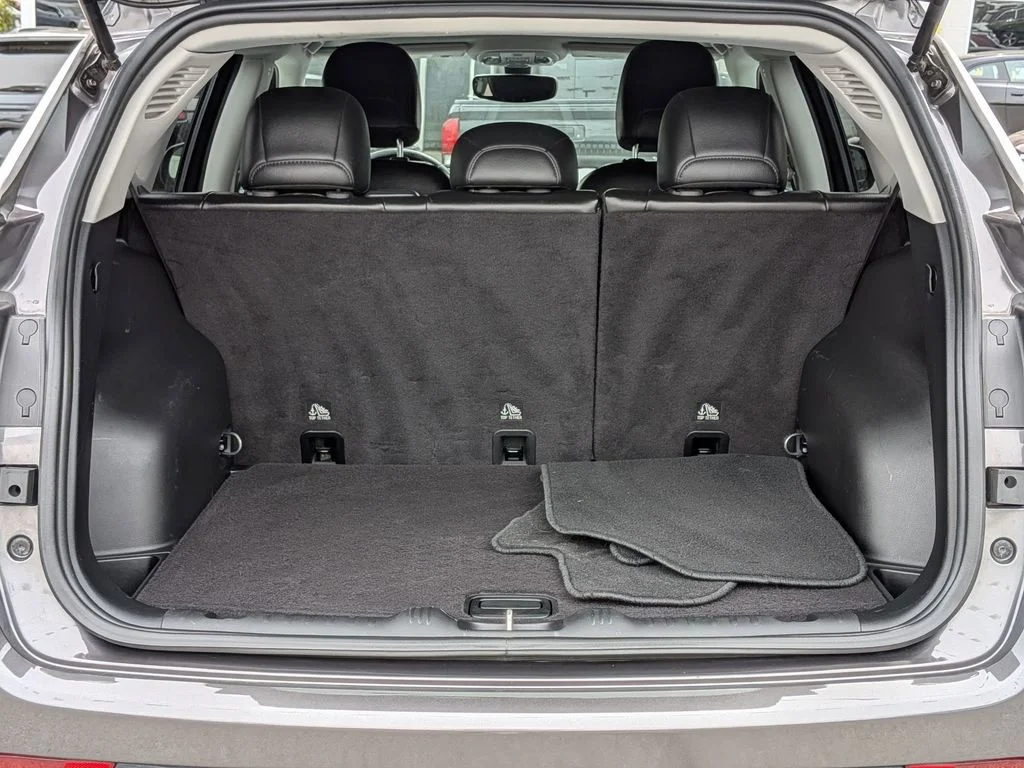 Used 2019 Gray Jeep Limited image 7