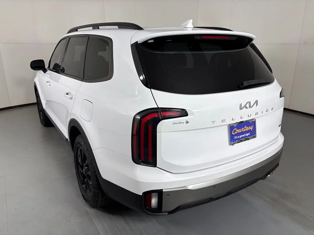 Used 2023 White Kia SX-Prestige X-Pro image 6