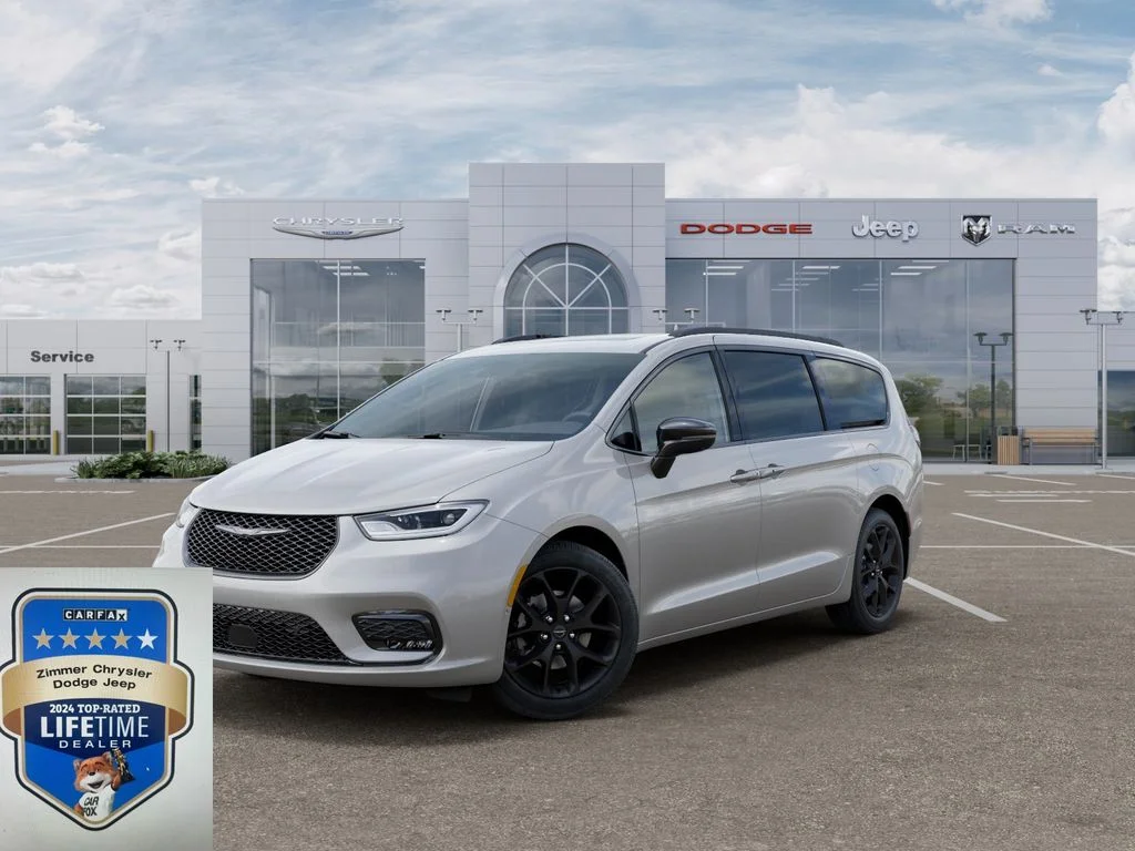 2026 Chrysler Pacifica Limited's photo
