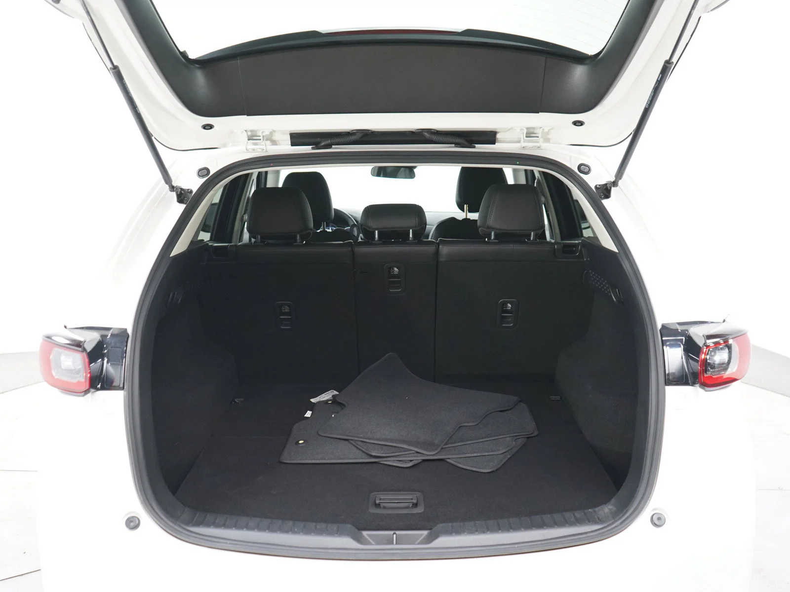 Used 2023 Rhodium White Metallic Mazda 2.5 S Select Package image 16
