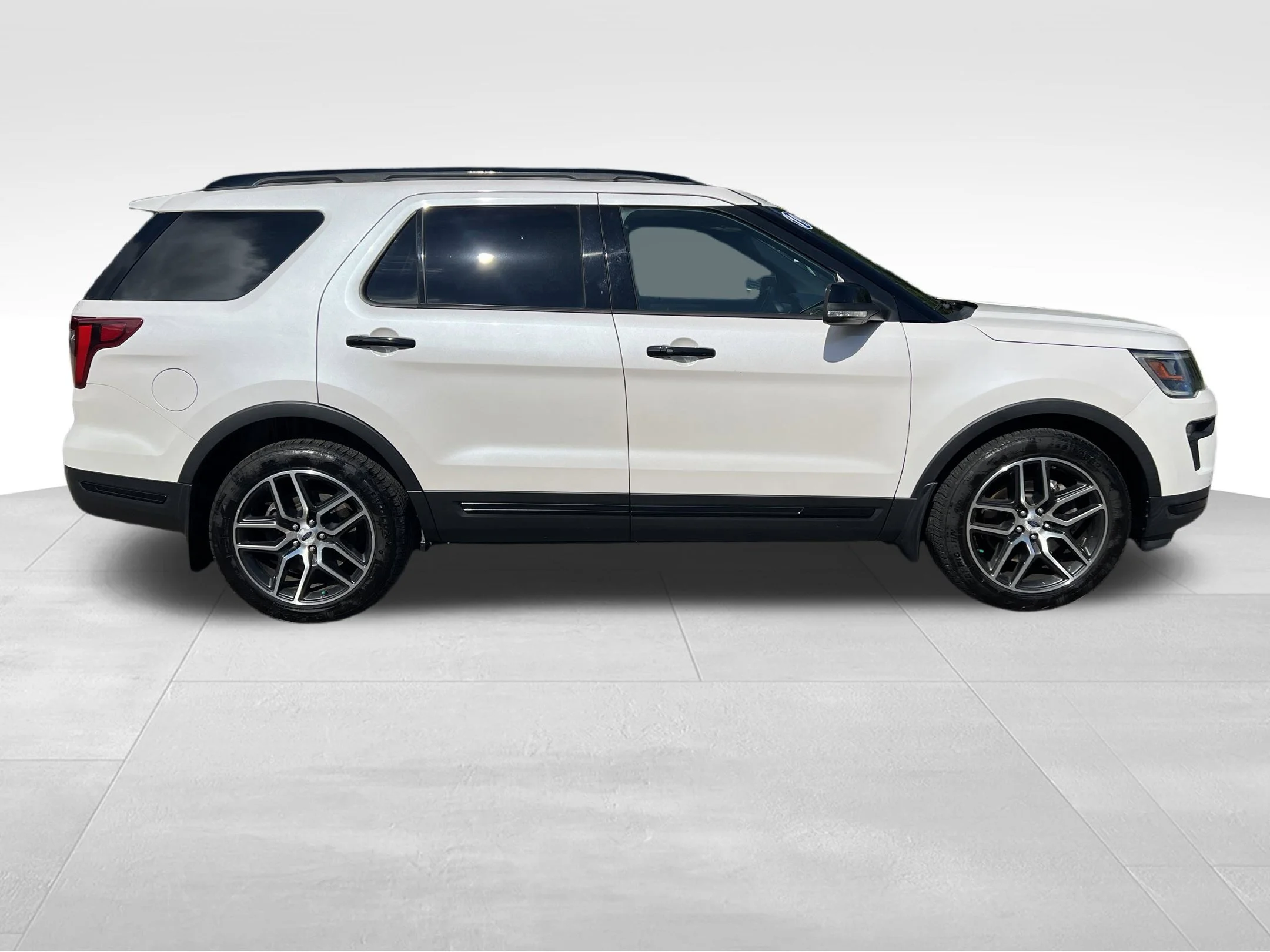 Used 2019 White Ford Sport image 5