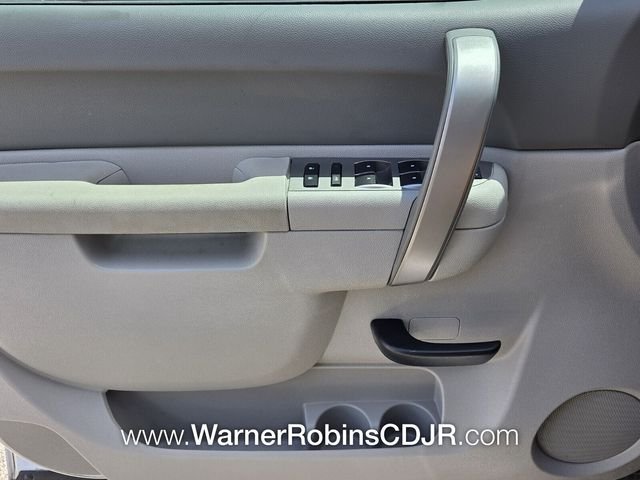 Used 2013 Silver GMC SLE image 33