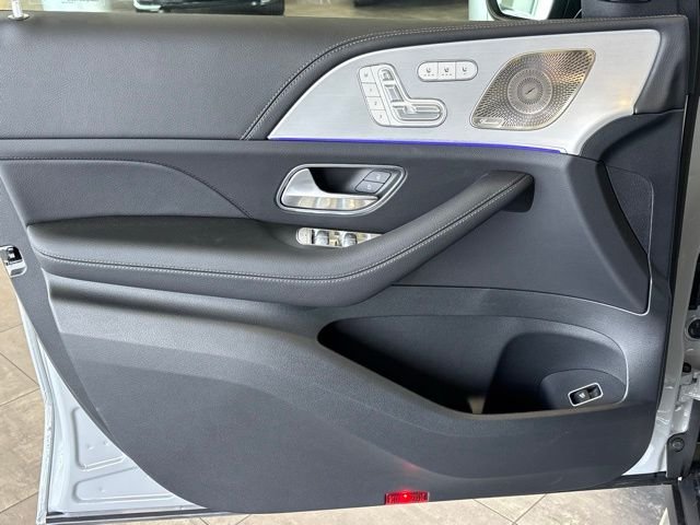 2025 Mercedes-Benz GLS Base - Photo 17