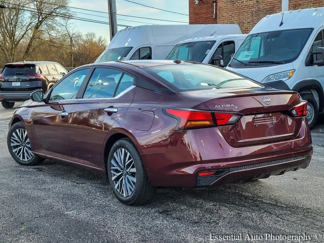 Used 2025 Red Nissan 2.5 SV image 7
