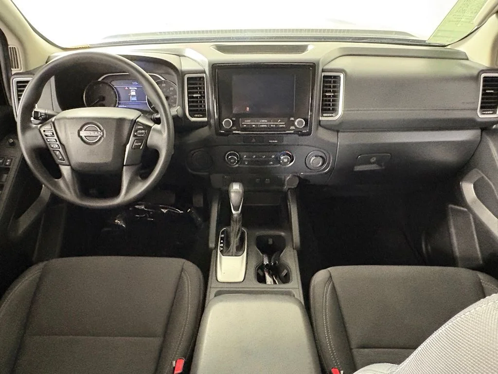Used 2022 Gray Nissan SV image 37