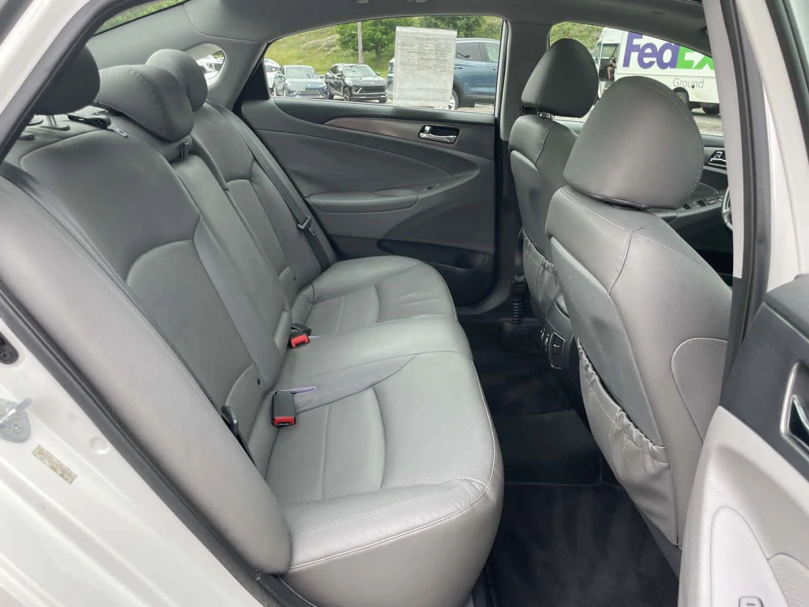 Used 2011 Porcelain White Pearl Hyundai Hybrid image 21