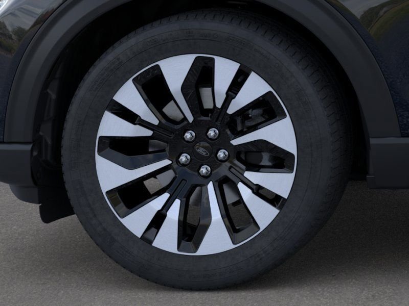 New 2026 Agate Black Metallic Ford Platinum™ image 19