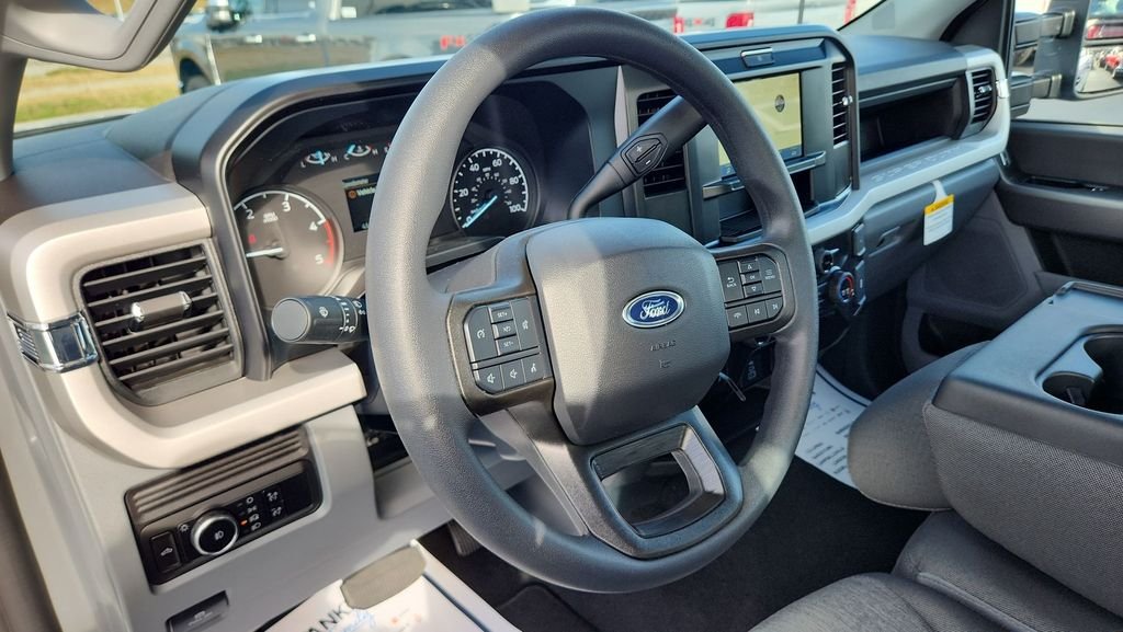 New 2026 Oxford White Ford F-250® XL image 18