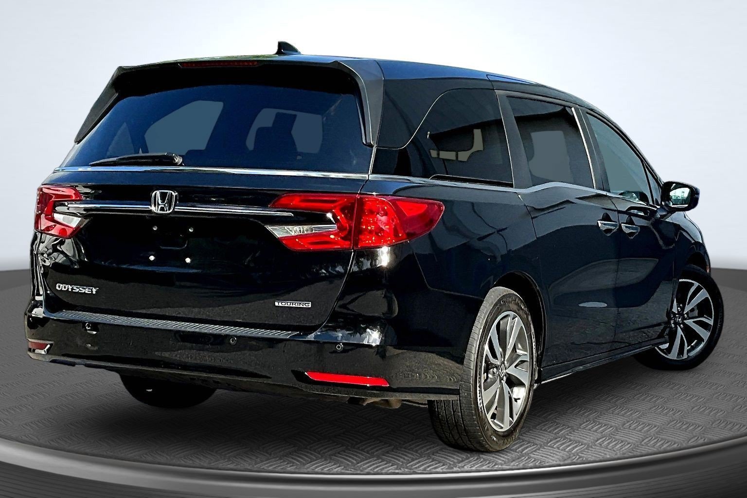 Used 2024 Black Honda Touring image 4