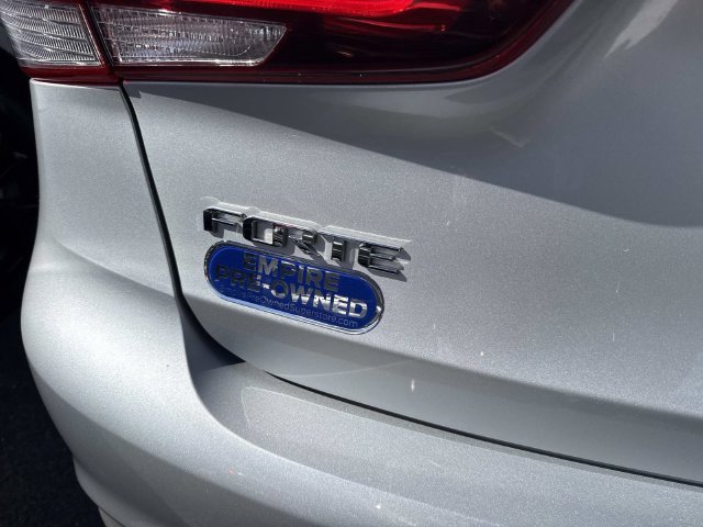 Used 2018 Silky Silver Kia LX image 7