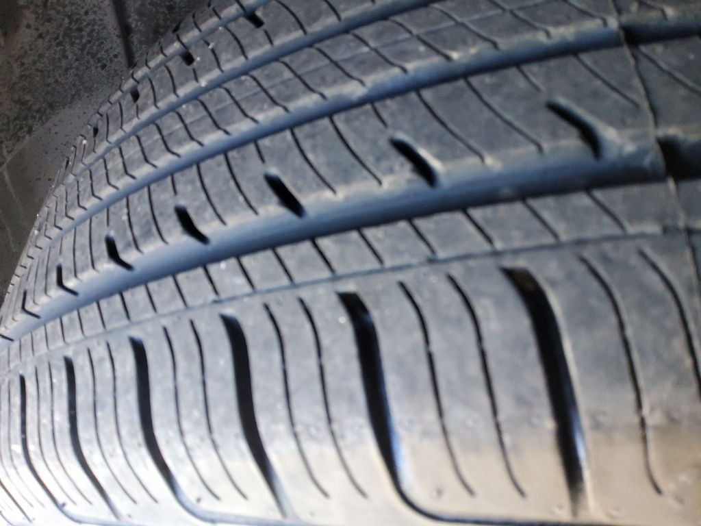 Used 2024 Blue Jeep Latitude image 22