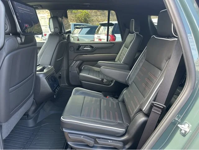 2026 GMC Yukon AT4 Ultimate - Photo 14