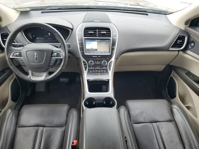 Used 2019 Iced Mocha Prem Lincoln Reserve image 26