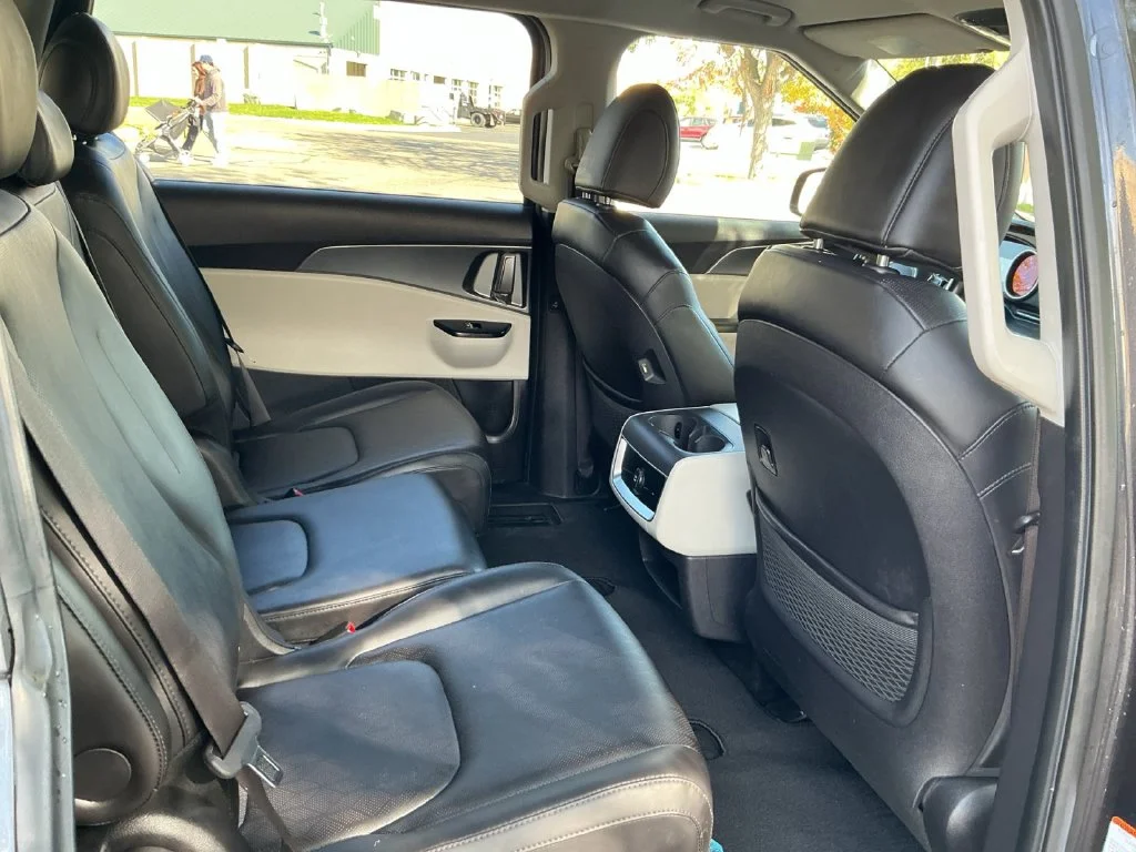 Used 2022 Gray Kia LXS image 33