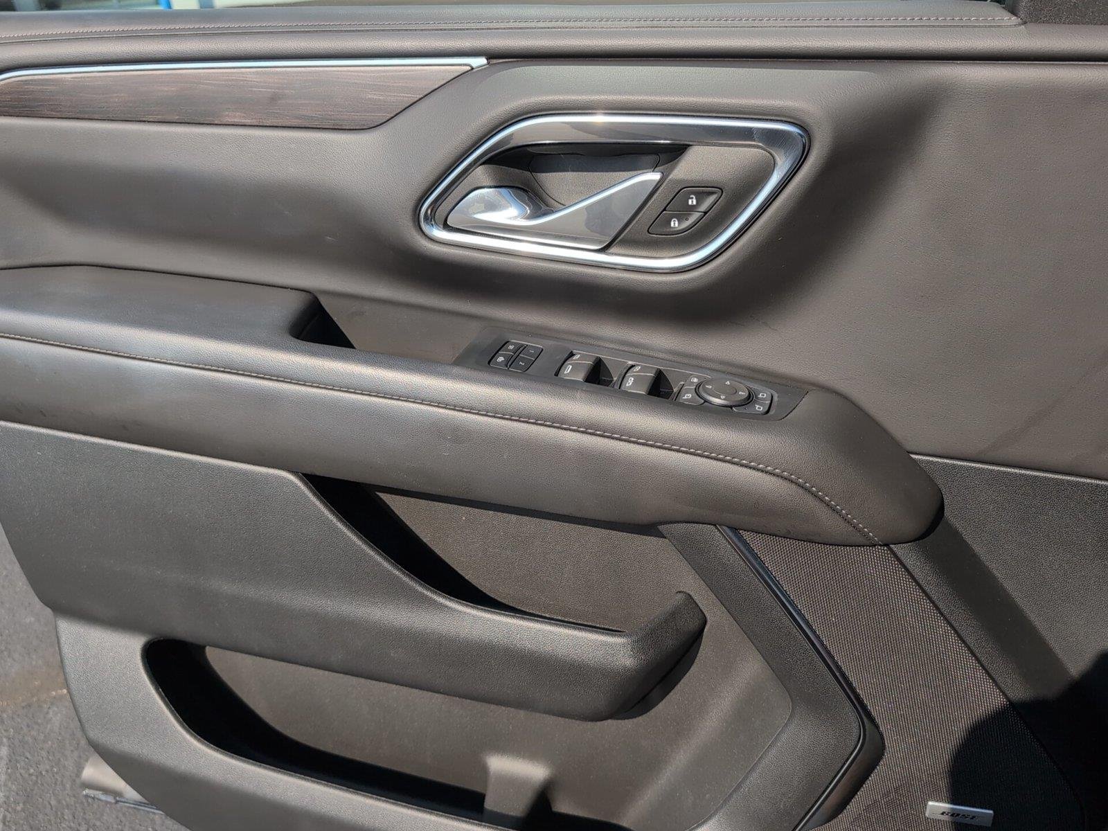 Used 2024 Black Chevrolet Z71 image 15