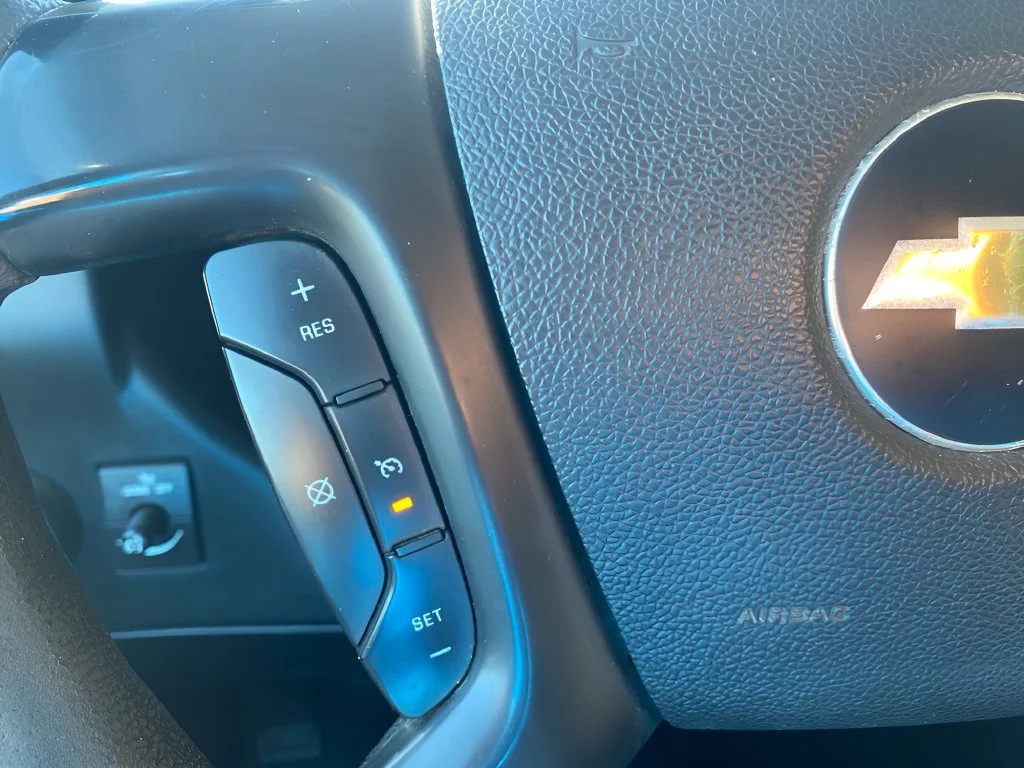 Used 2014 SUMMIT WHITE Chevrolet  image 18