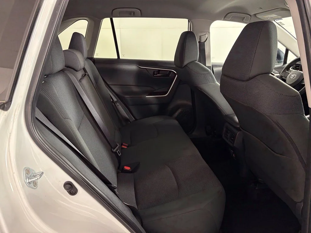 Used 2025 White Toyota LE image 34