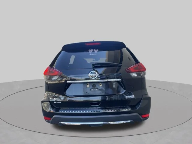 Used 2019 Magnetic Black Pearl Nissan S image 7