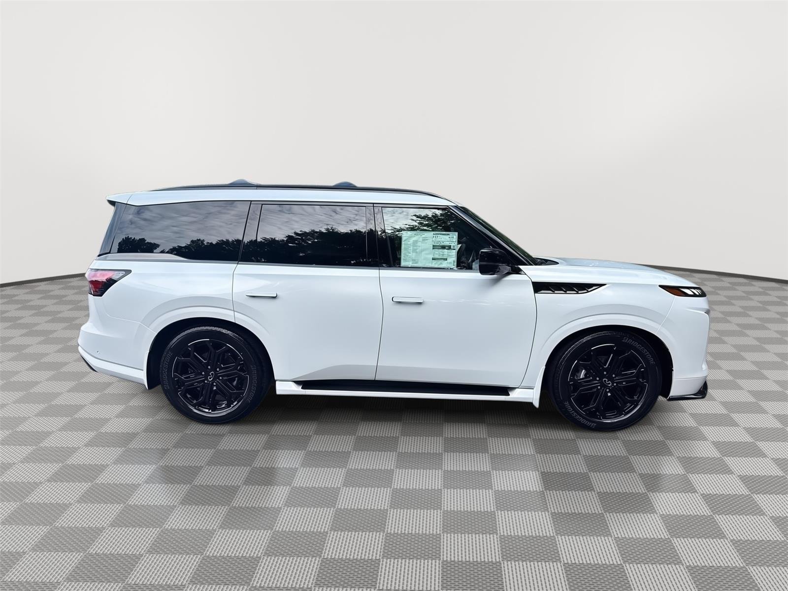 New 2027 RADIANT WHITE INFINITI Sport 4WD image 5