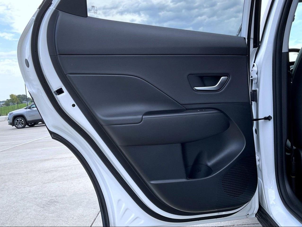 New 2026 White Hyundai SEL Premium image 21