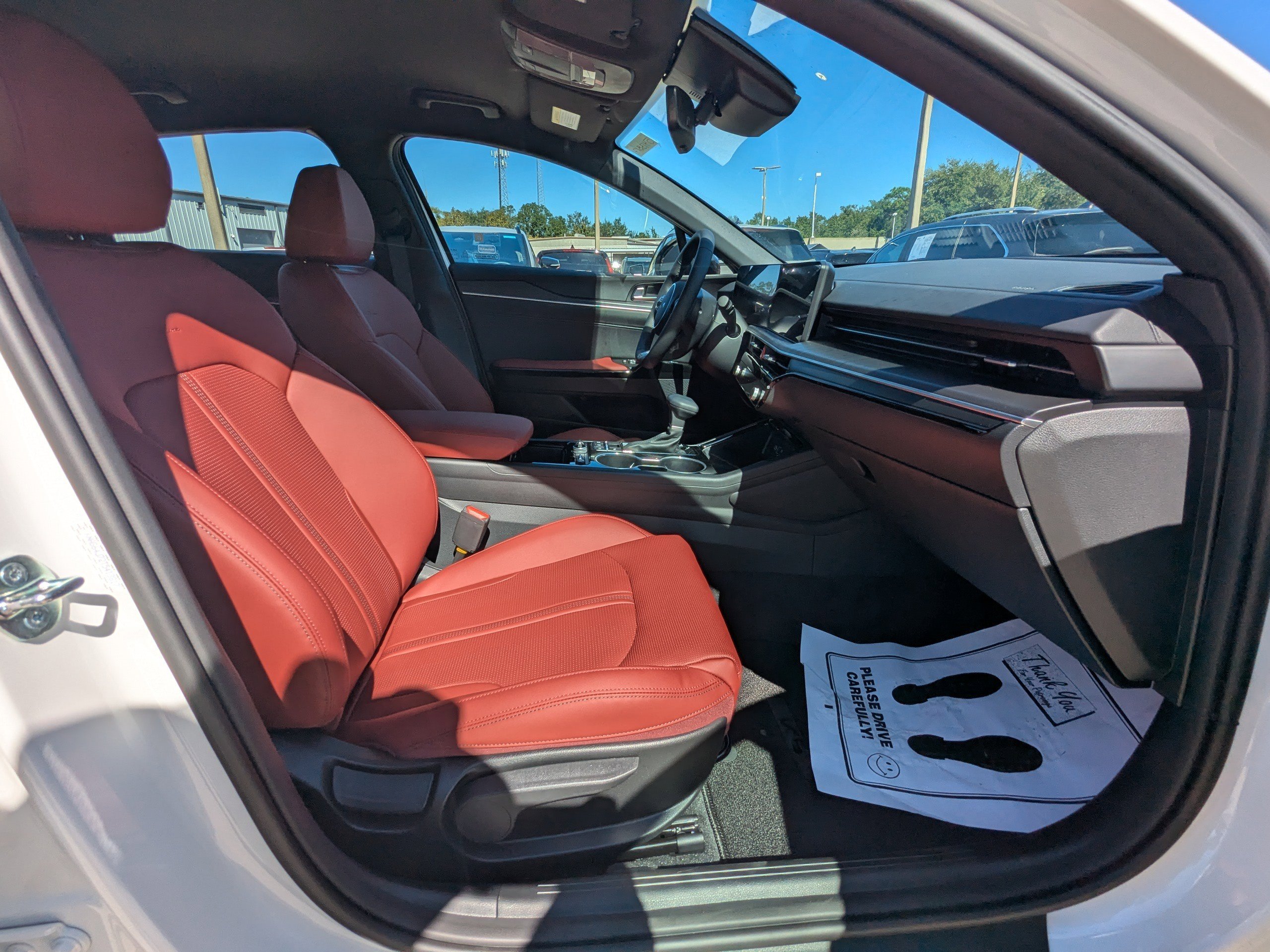 2026 Kia K5 GT-Line - Photo 9